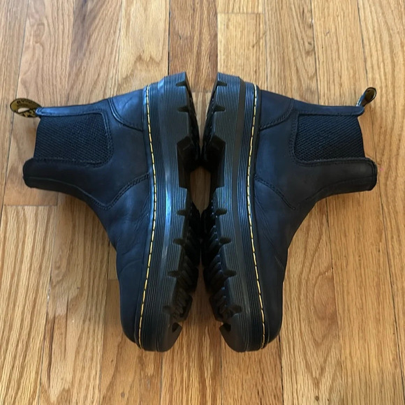 Dr Marten sz 7 Embury Chelsea boot black Wyoming leather in great pre owned cond - Picture 3 of 12